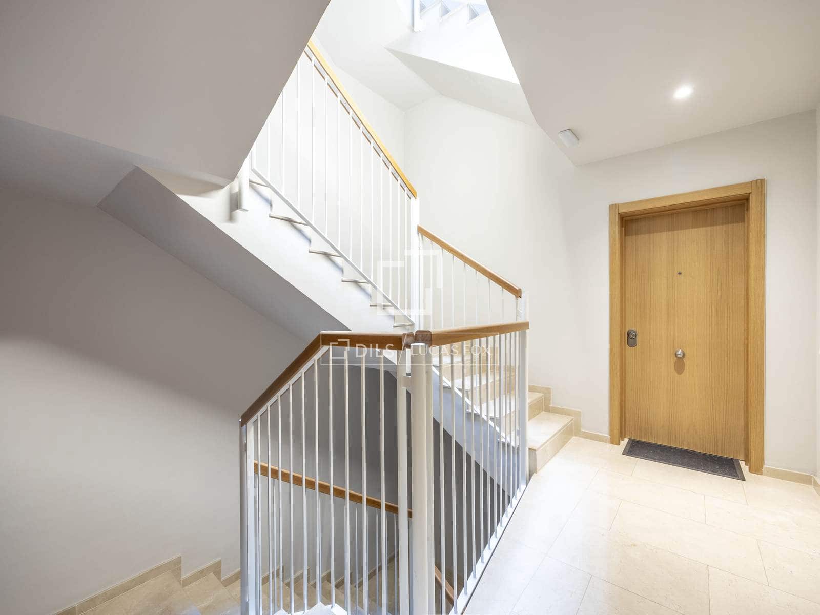 Apartamento de 3 habitaciones en València ciudad en alquiler - 2.350 € (Ref: 9634922)