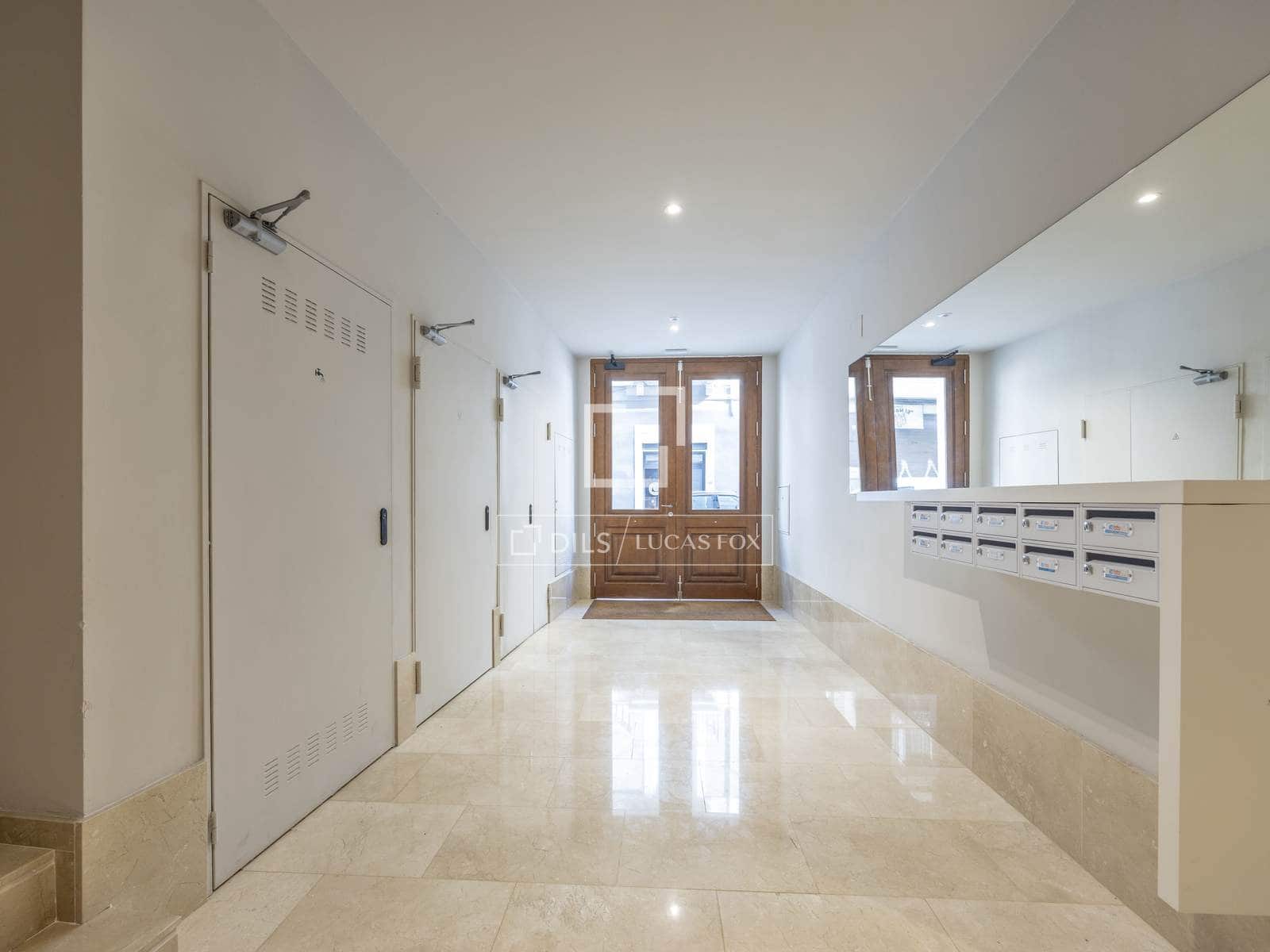 Apartamento de 3 habitaciones en València ciudad en alquiler - 2.350 € (Ref: 9634922)