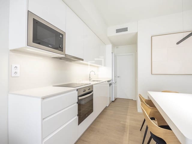 Apartamento de 3 habitaciones en València ciudad en alquiler - 2.350 € (Ref: 9634922)