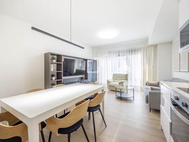 Apartamento de 3 habitaciones en València ciudad en alquiler - 2.350 € (Ref: 9634922)