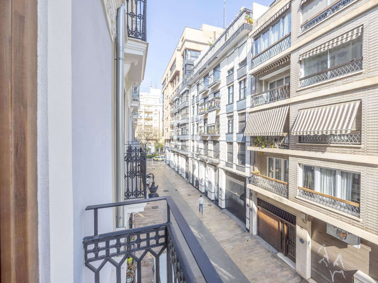 Apartamento de 3 habitaciones en València ciudad en alquiler - 2.350 € (Ref: 9634922)