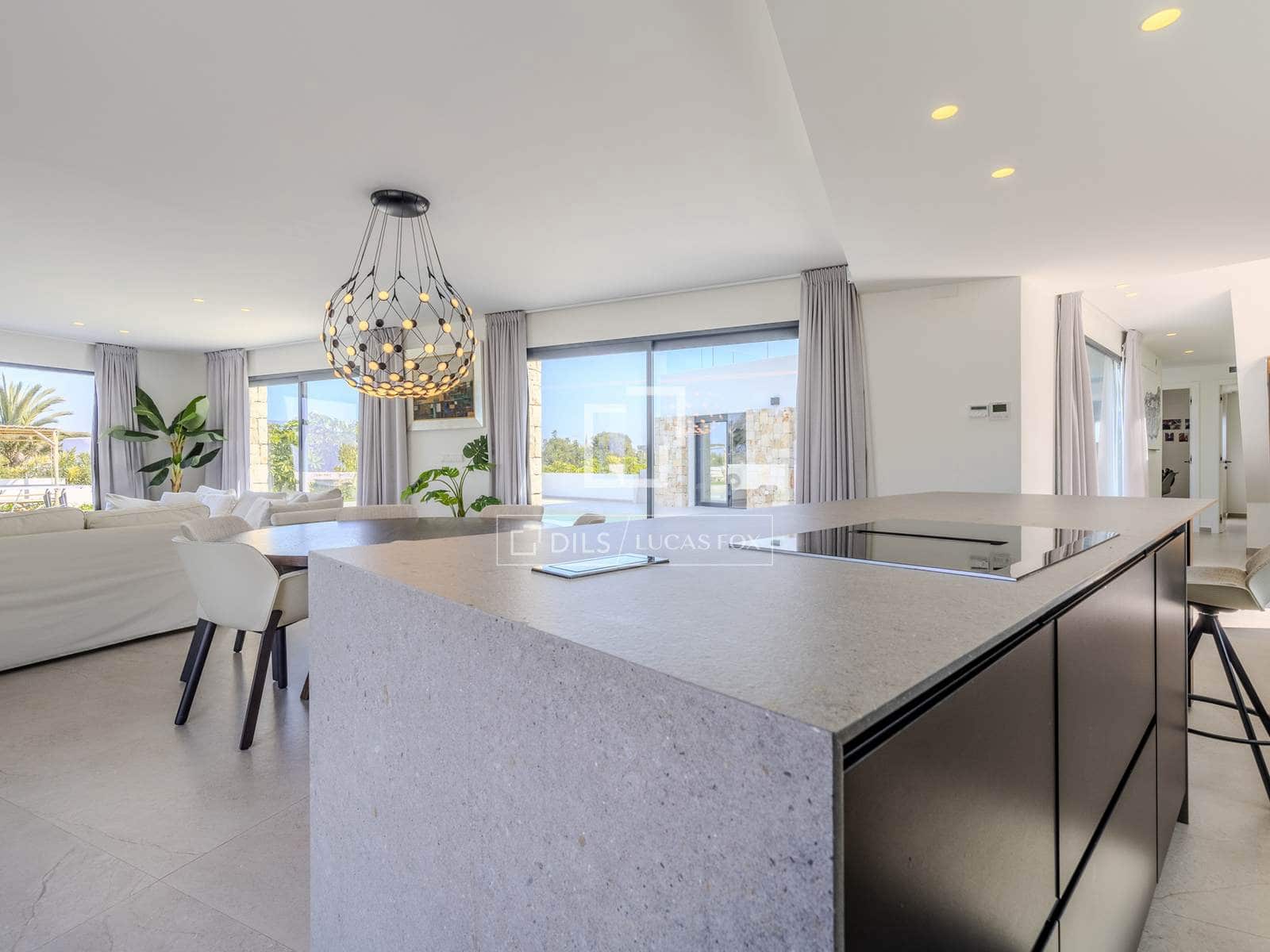 4 slaapkamer Villa te koop in Denia met zwembad garage - € 1.795.000 (Ref: 9635017)