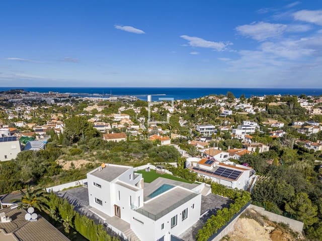 4 slaapkamer Villa te koop in Dénia met zwembad garage - € 1.795.000 (Ref: 9635017)