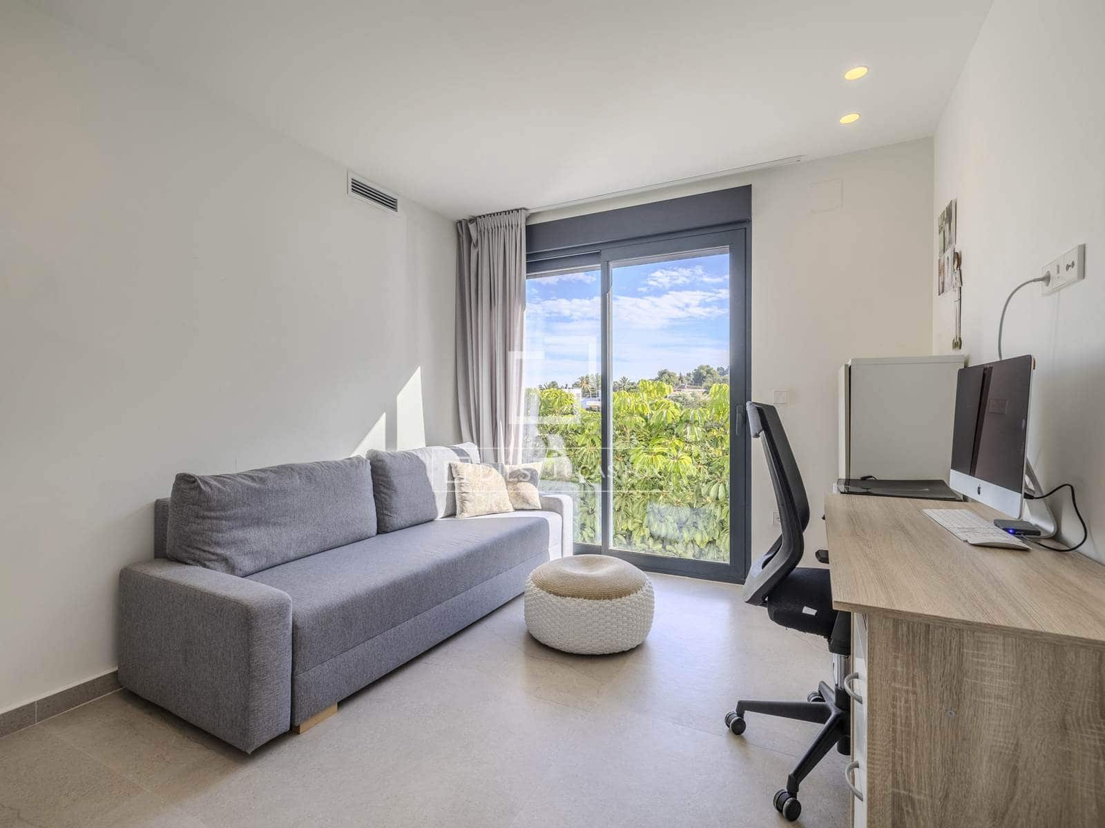 4 slaapkamer Villa te koop in Denia met zwembad garage - € 1.795.000 (Ref: 9635017)