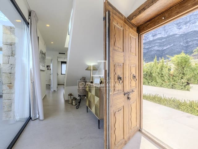 4 slaapkamer Villa te koop in Dénia met zwembad garage - € 1.795.000 (Ref: 9635017)