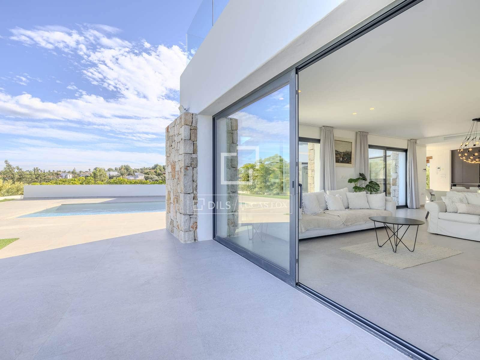 4 slaapkamer Villa te koop in Denia met zwembad garage - € 1.795.000 (Ref: 9635017)