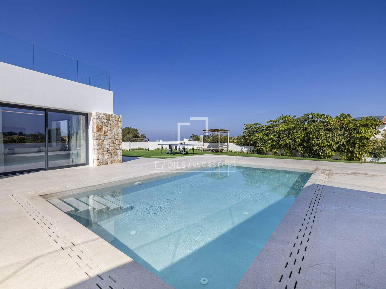 4 slaapkamer Villa te koop in Denia met zwembad garage - € 1.795.000 (Ref: 9635017)