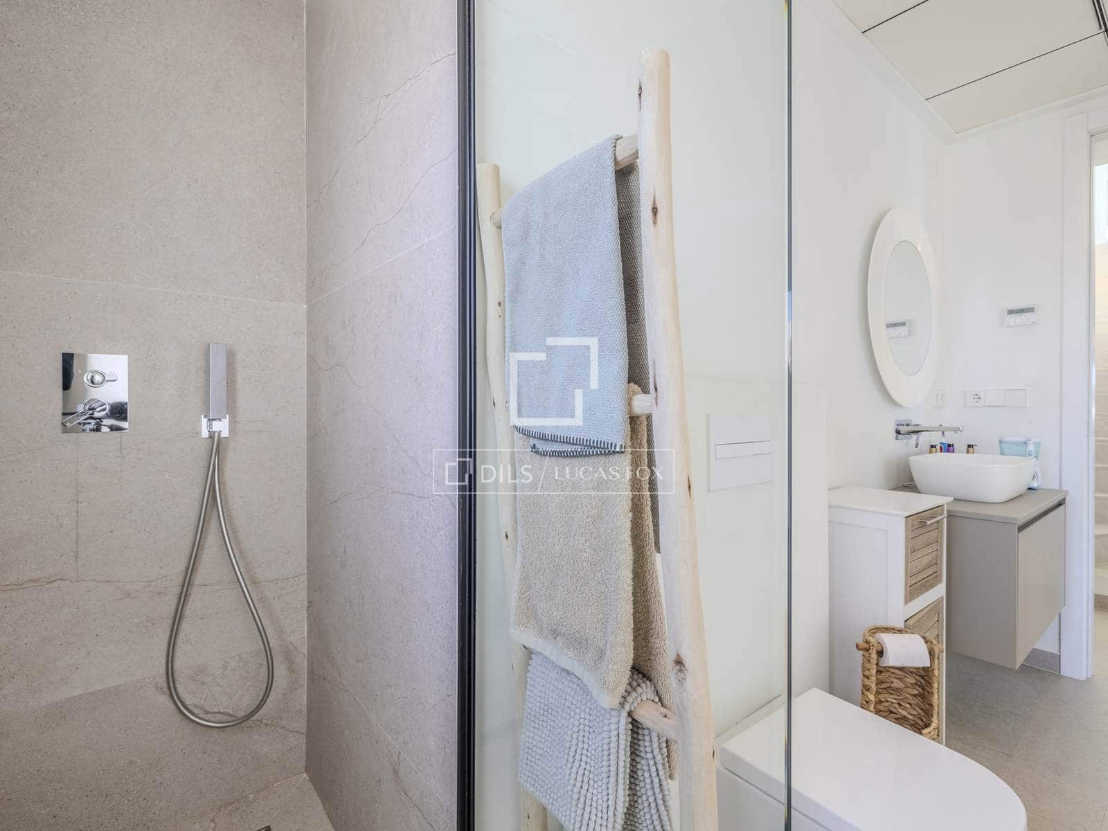 4 slaapkamer Villa te koop in Denia met zwembad garage - € 1.795.000 (Ref: 9635017)