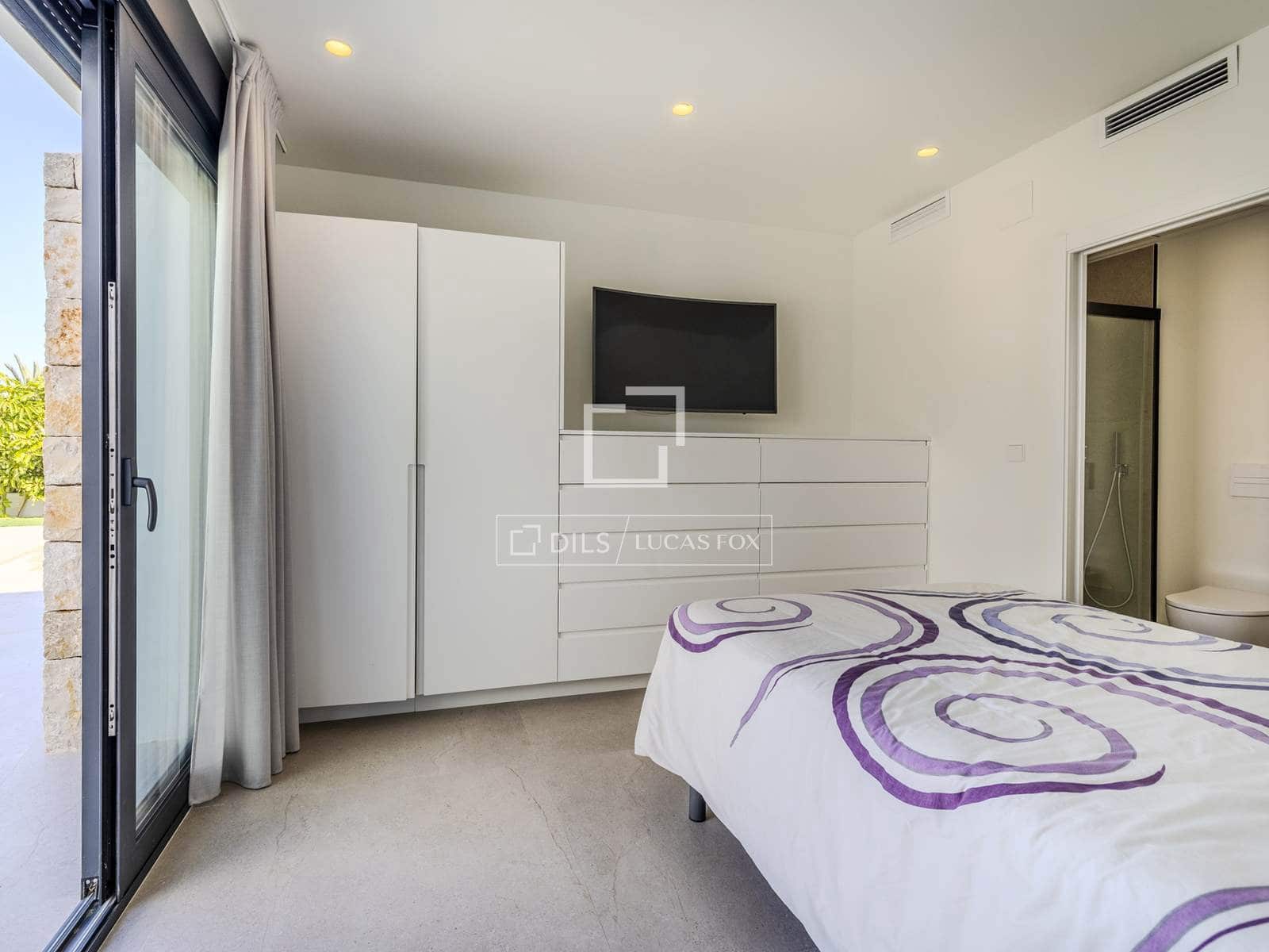 4 slaapkamer Villa te koop in Denia met zwembad garage - € 1.795.000 (Ref: 9635017)