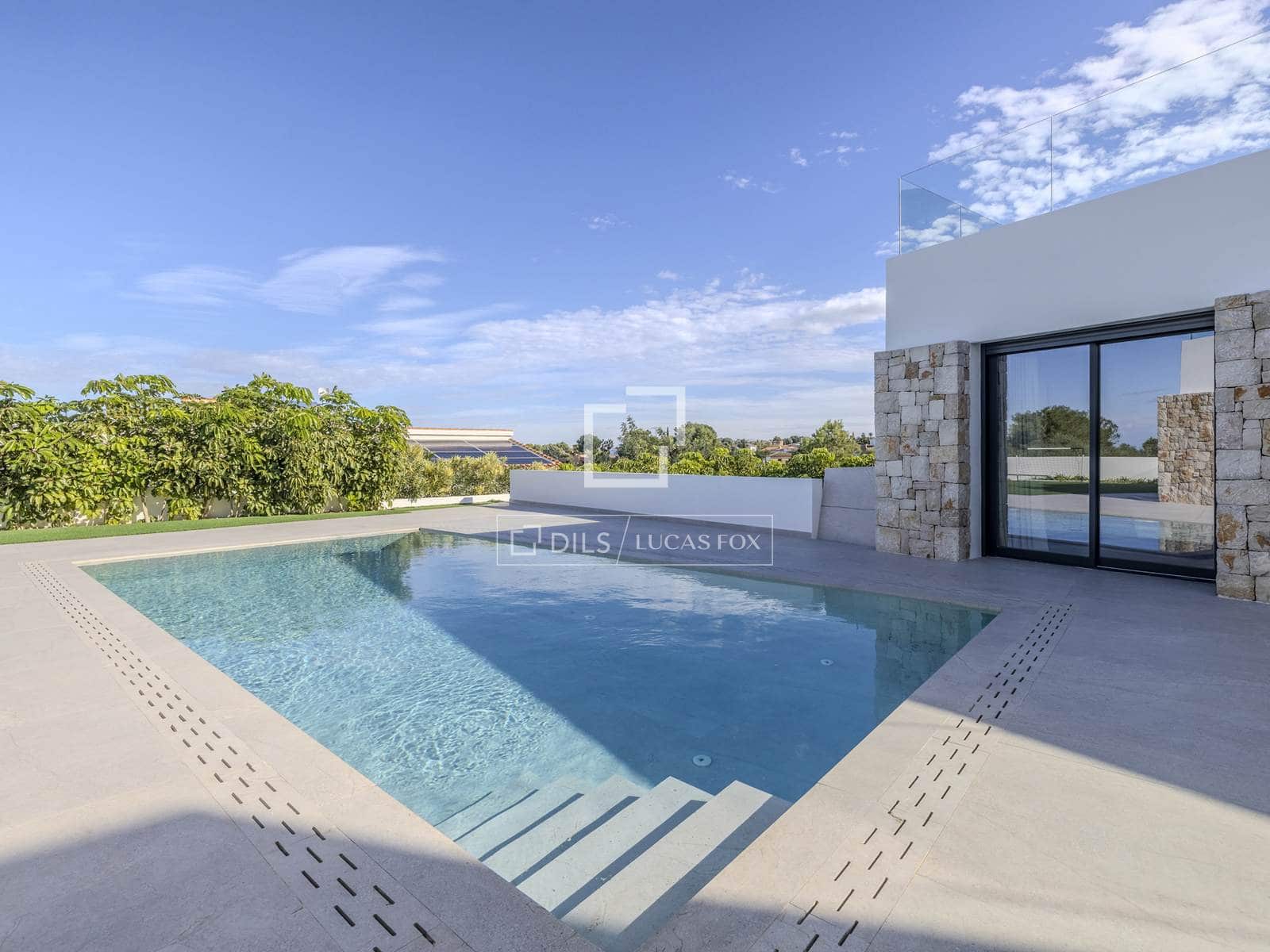 4 slaapkamer Villa te koop in Denia met zwembad garage - € 1.795.000 (Ref: 9635017)