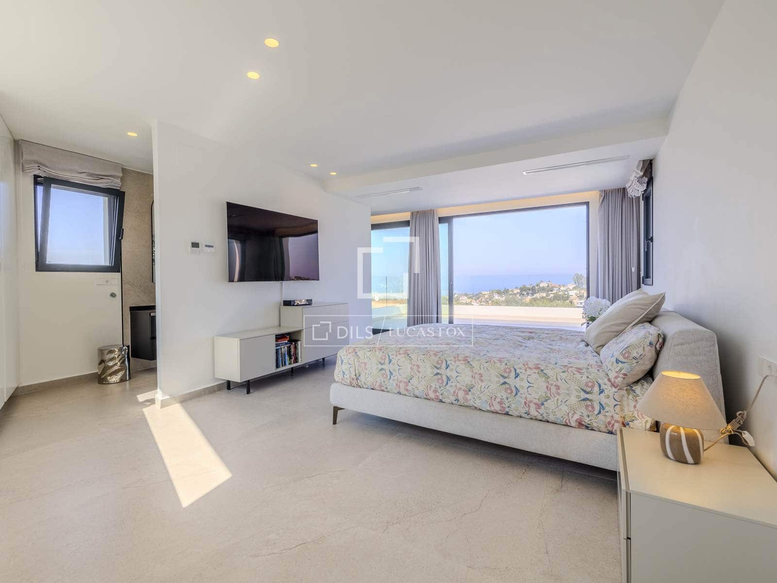 4 slaapkamer Villa te koop in Denia met zwembad garage - € 1.795.000 (Ref: 9635017)