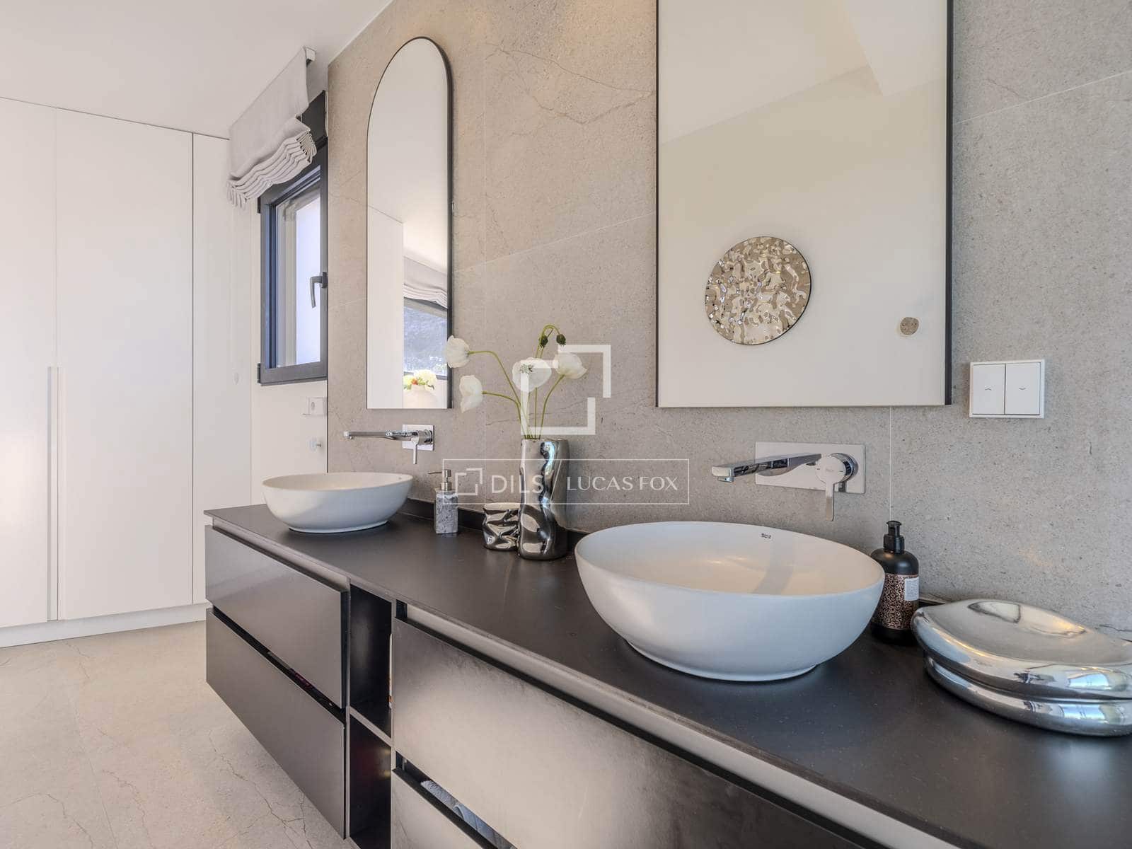 4 slaapkamer Villa te koop in Denia met zwembad garage - € 1.795.000 (Ref: 9635017)