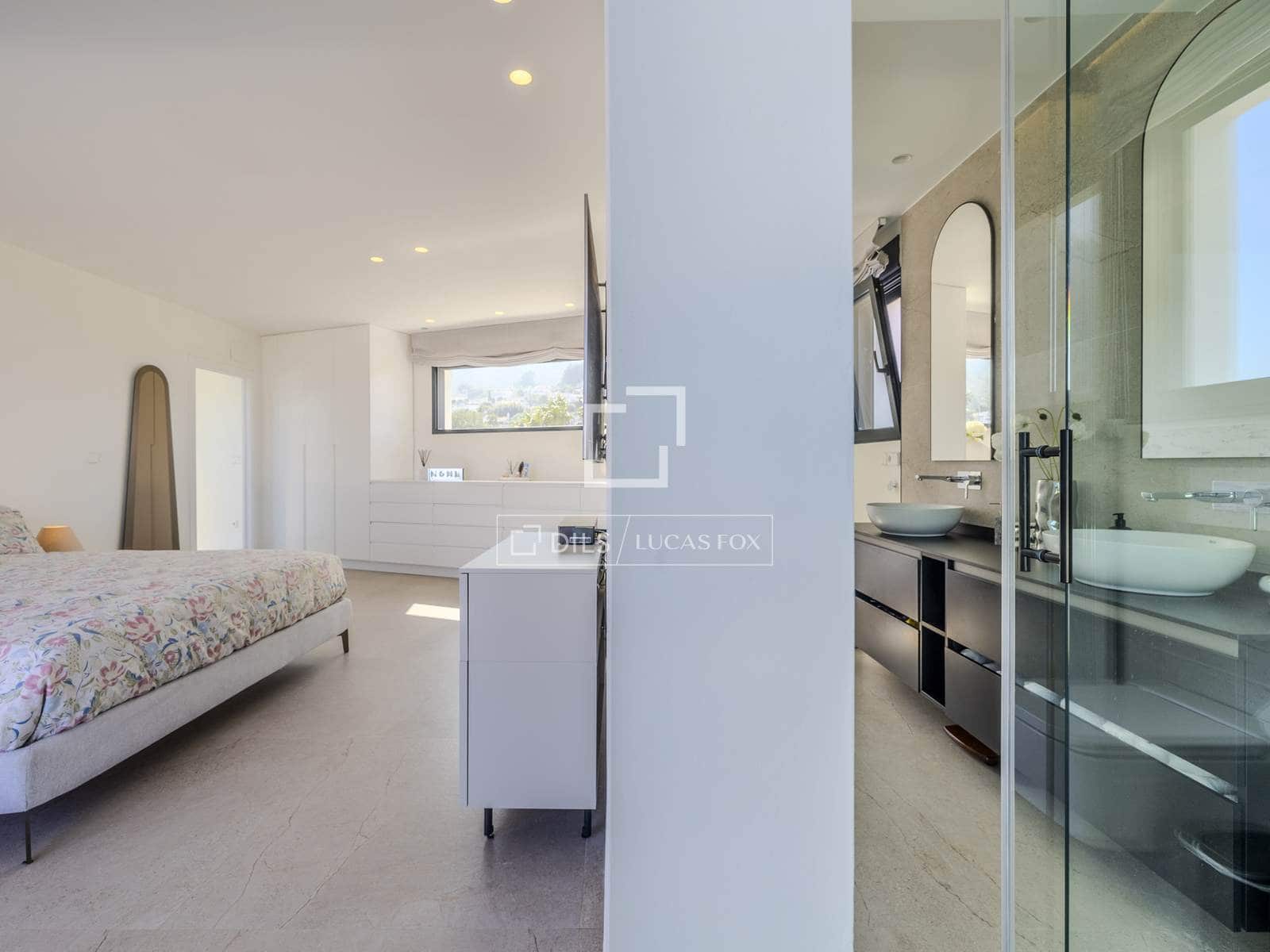 4 slaapkamer Villa te koop in Denia met zwembad garage - € 1.795.000 (Ref: 9635017)