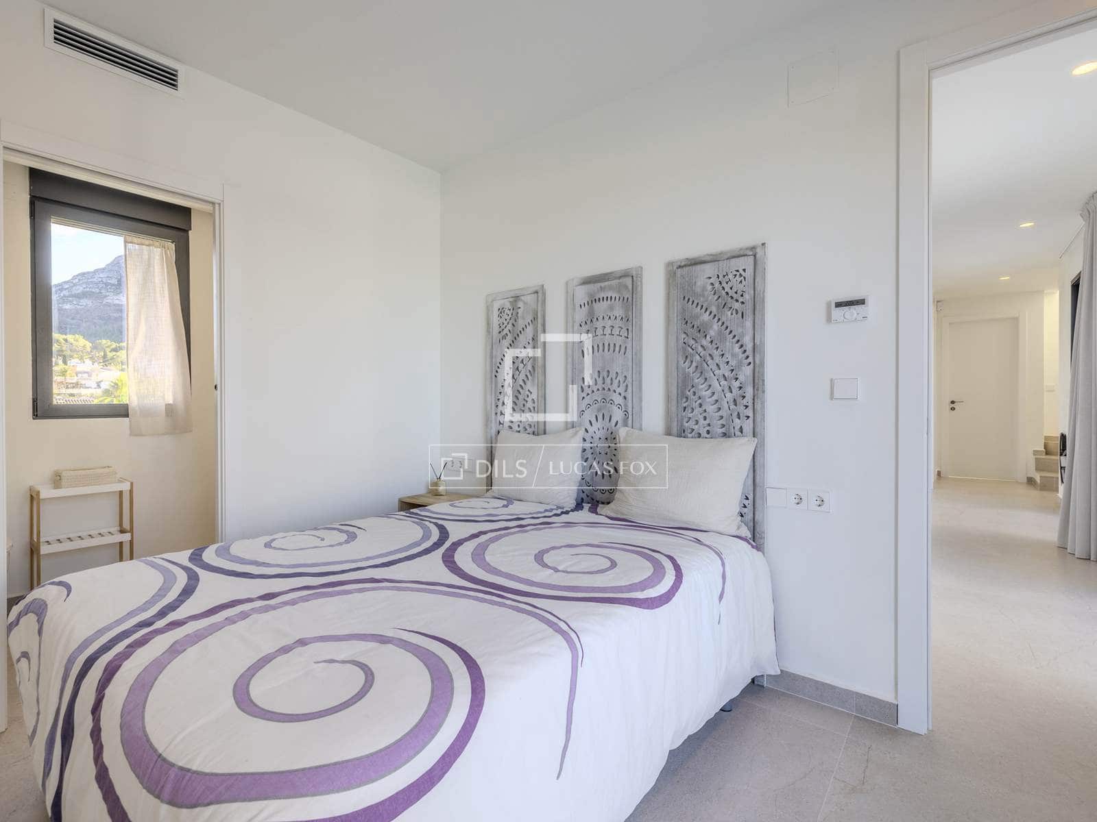 4 slaapkamer Villa te koop in Denia met zwembad garage - € 1.795.000 (Ref: 9635017)