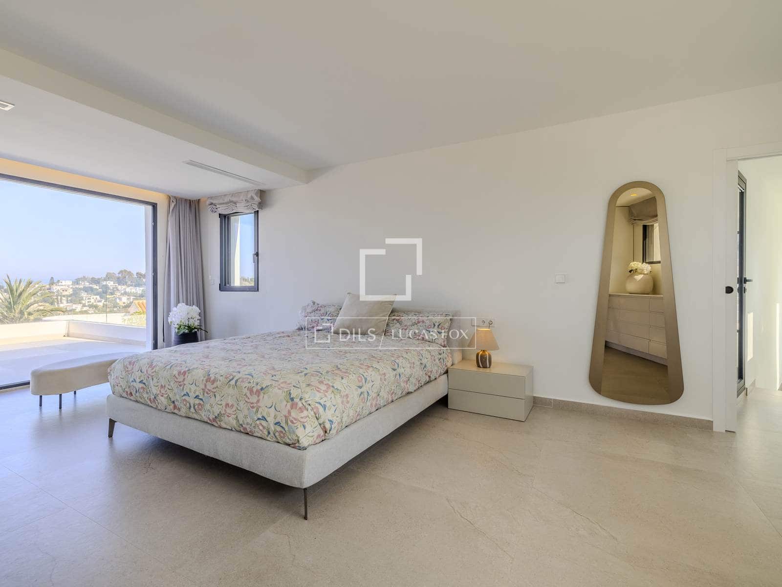 4 slaapkamer Villa te koop in Denia met zwembad garage - € 1.795.000 (Ref: 9635017)