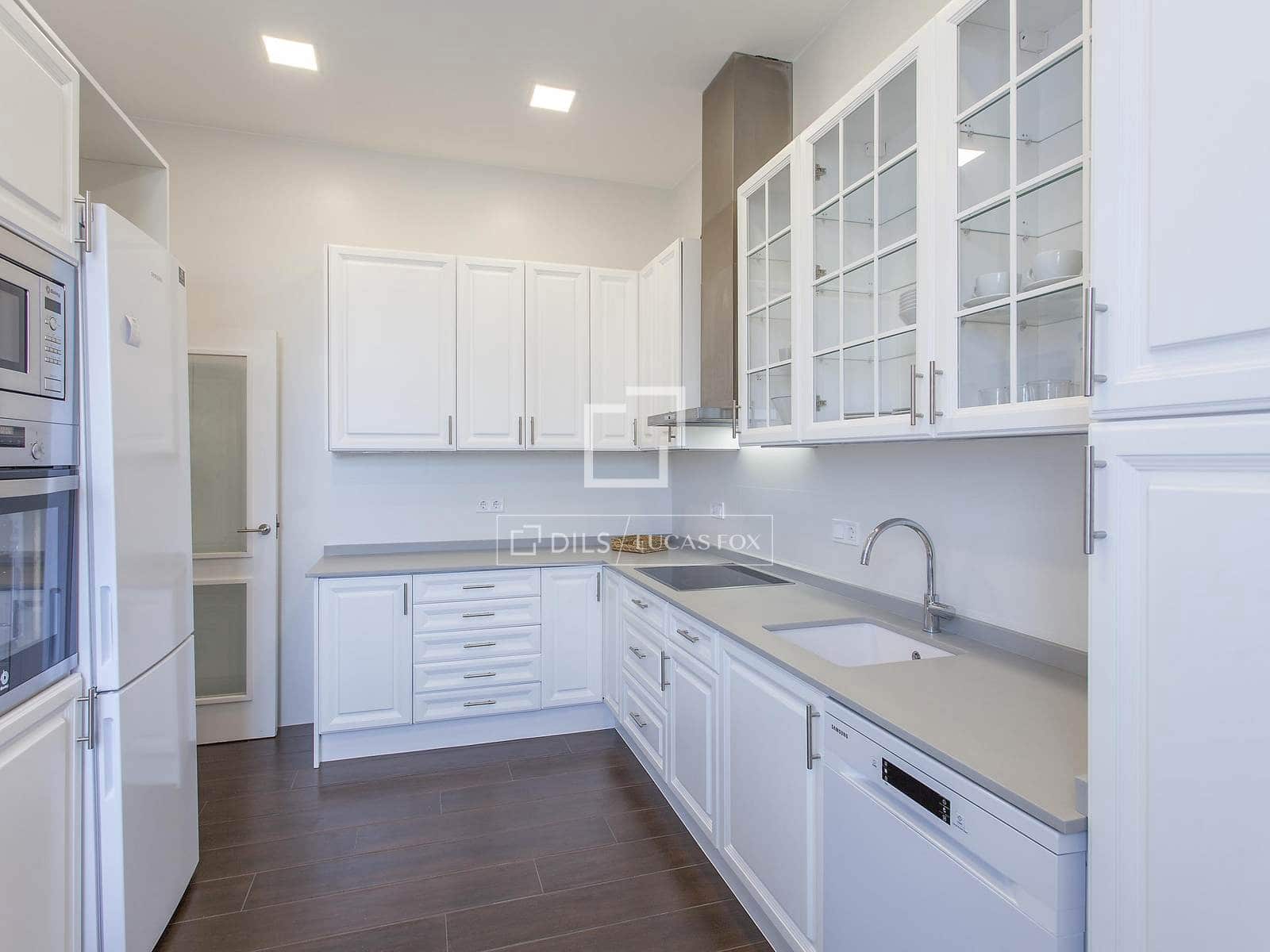 3 soveværelse Lejlighed til leje i Valencia by med garage - € 3.300 (Ref: 9635019)