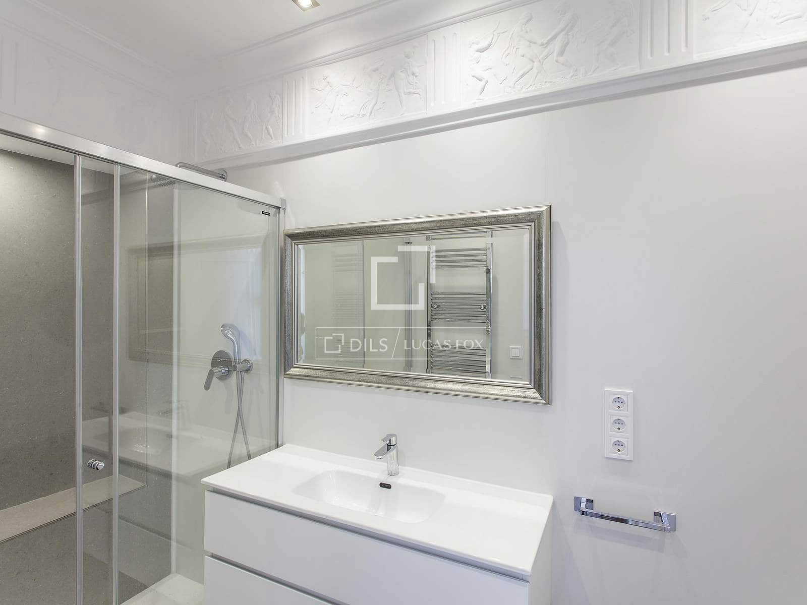 3 soveværelse Lejlighed til leje i Valencia by med garage - € 3.300 (Ref: 9635019)