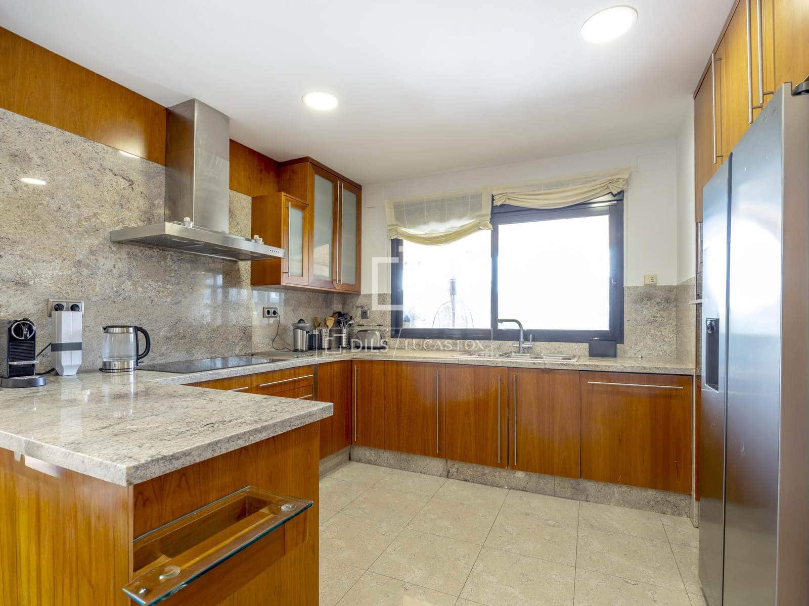 6 slaapkamer Villa te koop in San Antonio de Benageber met zwembad garage - € 1.800.000 (Ref: 9635020)