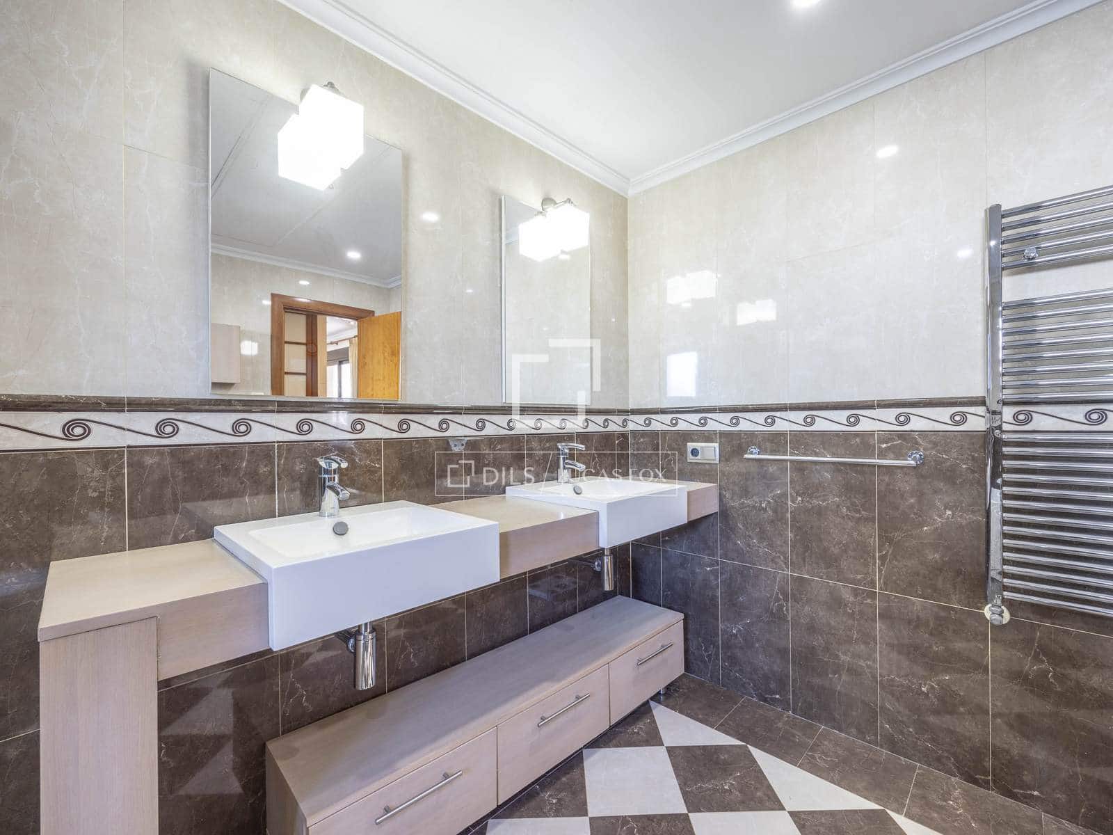 6 slaapkamer Villa te koop in San Antonio de Benageber met zwembad garage - € 1.800.000 (Ref: 9635020)