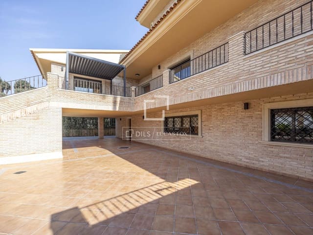 6 sypialnia Willa na sprzedaż w San Antonio de Benagéber z basenem garażem - 1 800 000 € (Ref: 9635020)