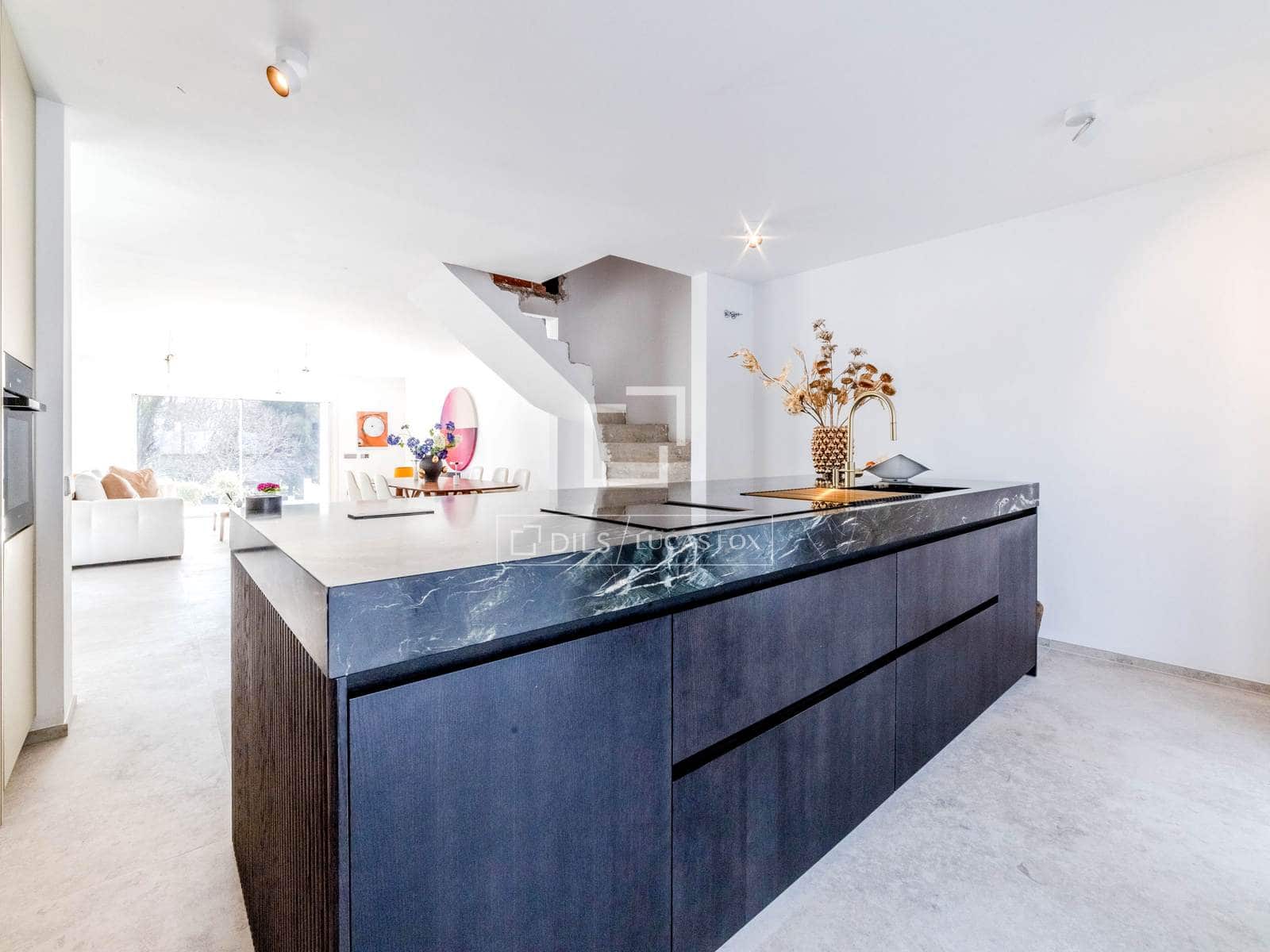 4 soverom Villa til salgs i Sitges med svømmebasseng garasje - € 1 295 000 (Ref: 9635022)