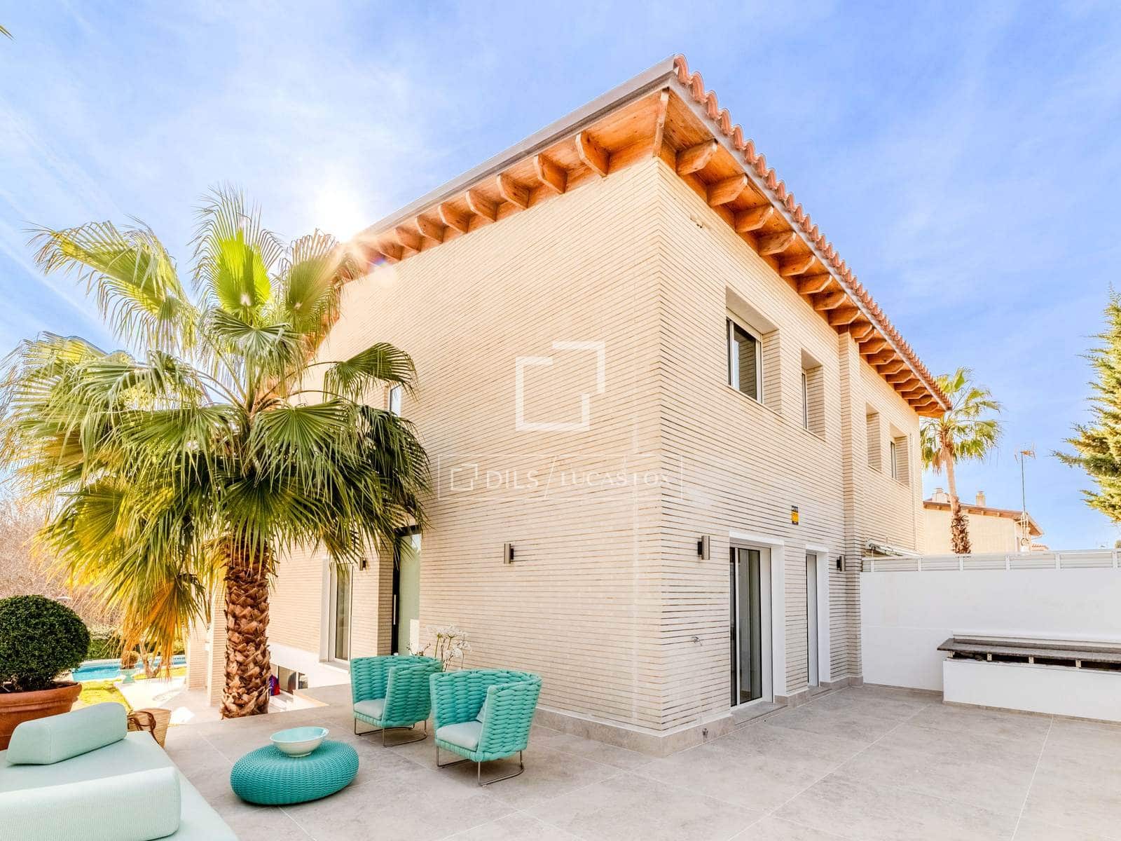 4 soverom Villa til salgs i Sitges med svømmebasseng garasje - € 1 295 000 (Ref: 9635022)
