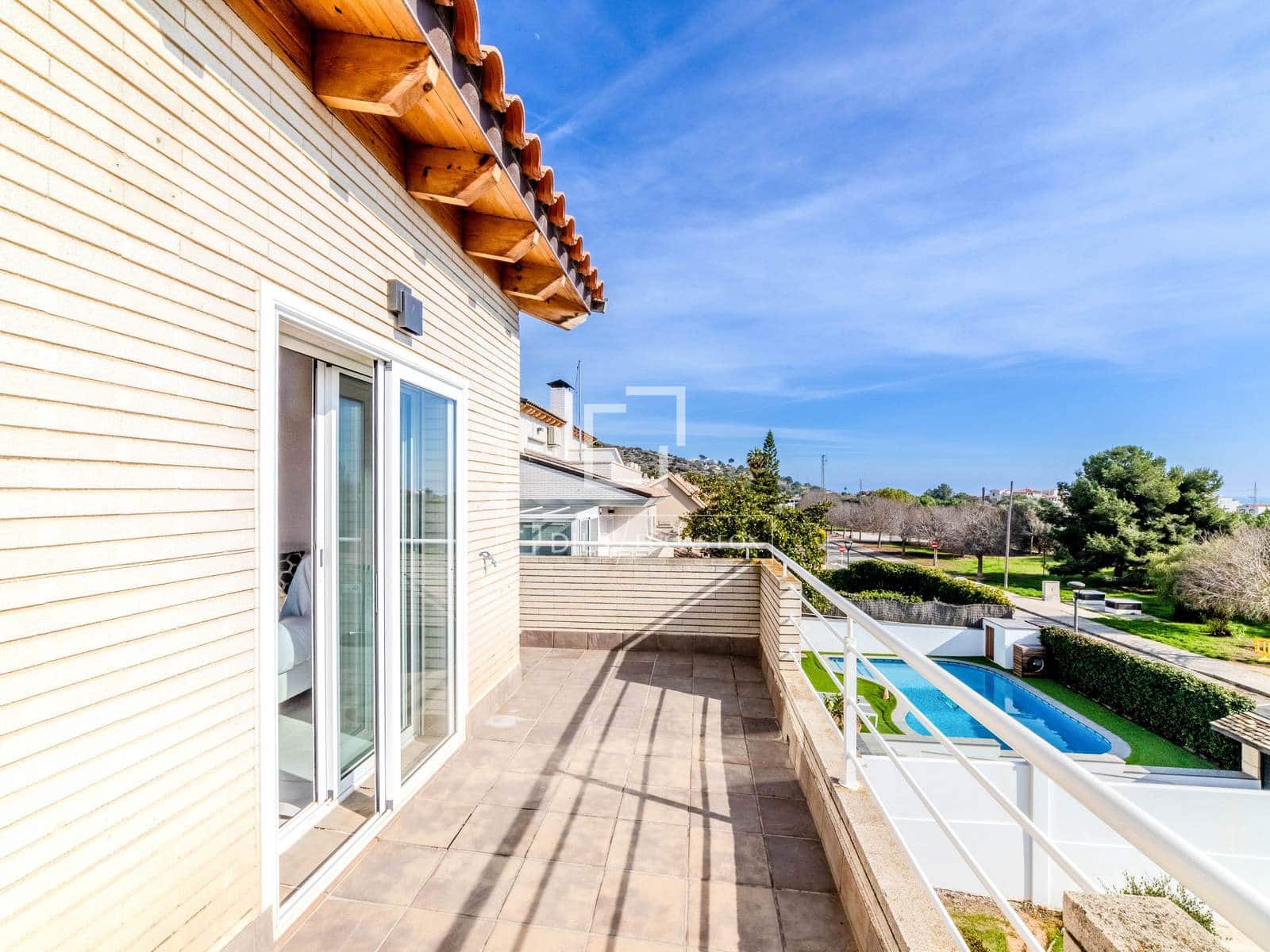 4 soverom Villa til salgs i Sitges med svømmebasseng garasje - € 1 295 000 (Ref: 9635022)