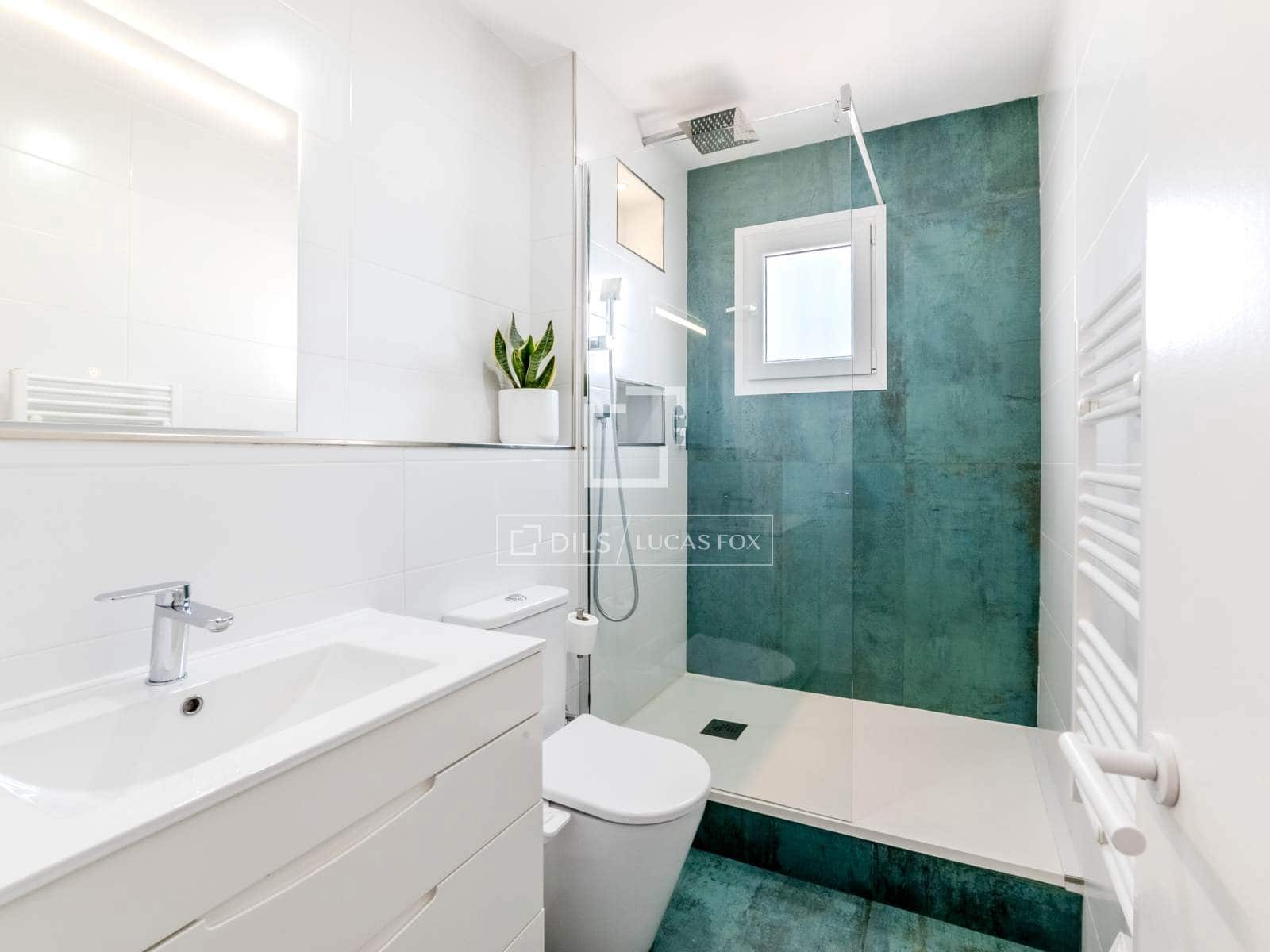 5 bedroom Villa for sale in Olivella with pool garage - € 495,000 (Ref: 9635057)