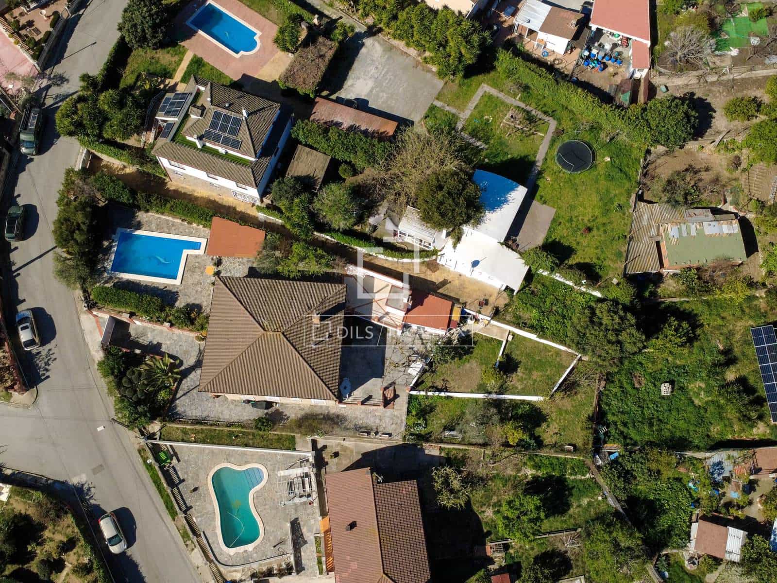 5 bedroom Villa for sale in Olivella with pool garage - € 495,000 (Ref: 9635057)