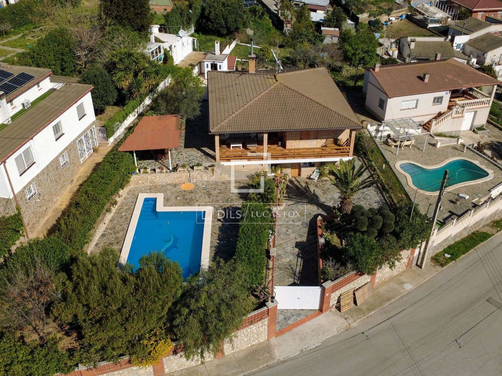 5 bedroom Villa for sale in Olivella with pool garage - € 495,000 (Ref: 9635057)