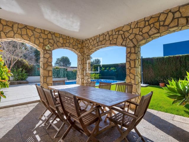 5 quarto Moradia para venda em S'Agaro, Castell-Platja d'Aro com piscina garagem - 850 000 € (Ref: 9635058)