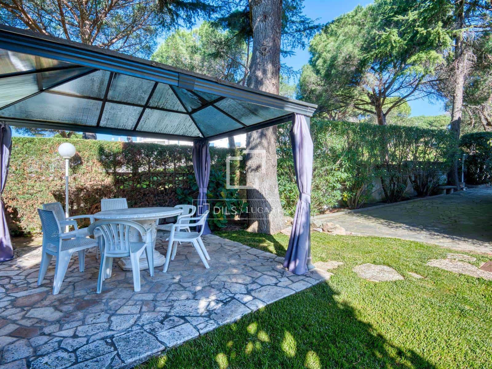 5 quarto Moradia para venda em S'Agaro com piscina garagem - 850 000 € (Ref: 9635058)