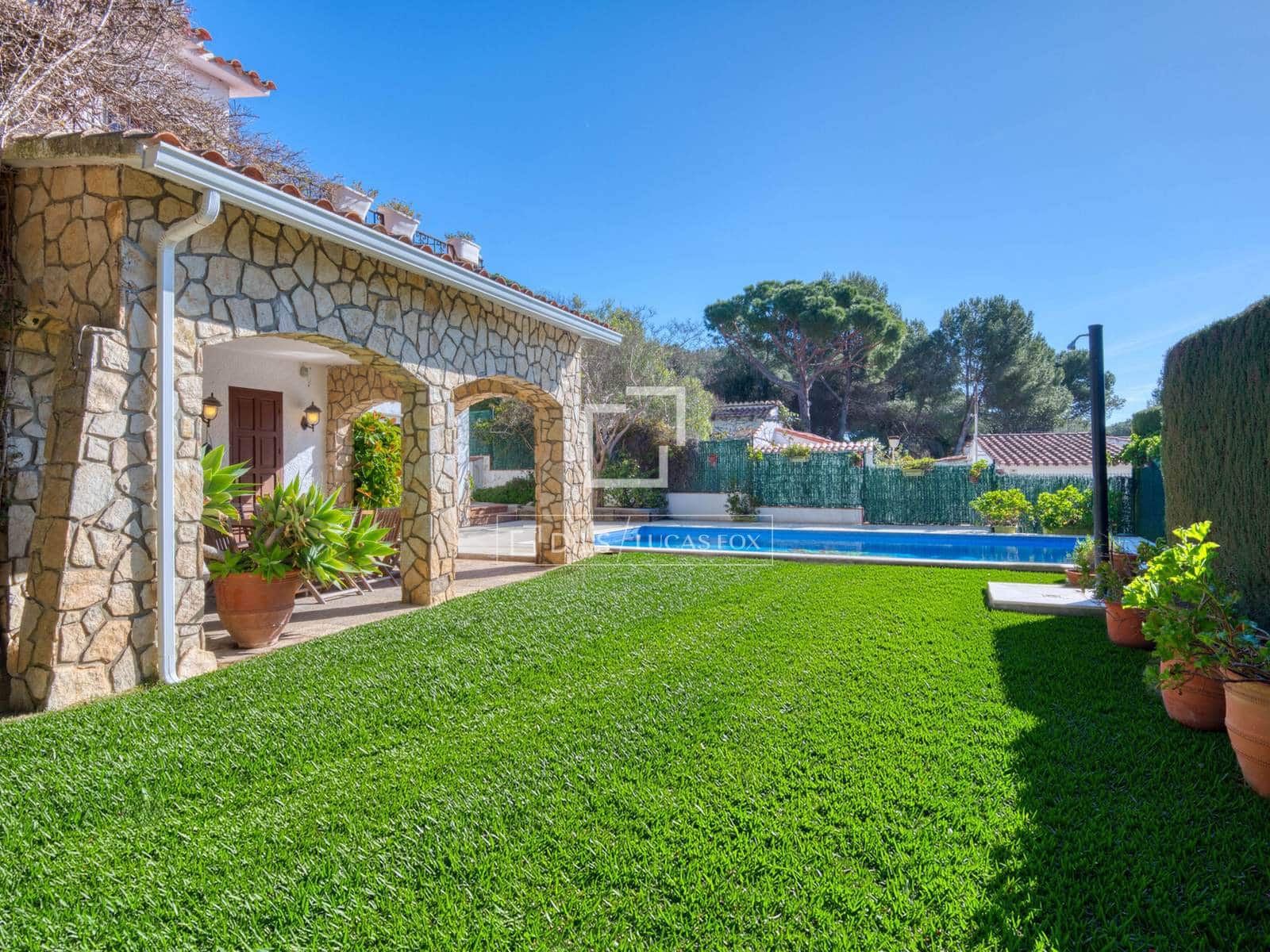 5 quarto Moradia para venda em S'Agaro com piscina garagem - 850 000 € (Ref: 9635058)