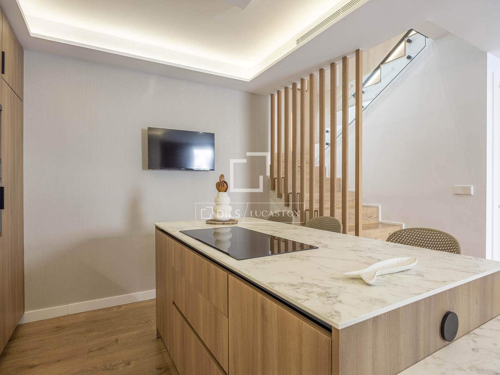 5 makuuhuone Huvila vuokrattavana paikassa Valencia kaupunki mukana uima-altaan 
autotalli - 5 500 € (Ref: 9635060)