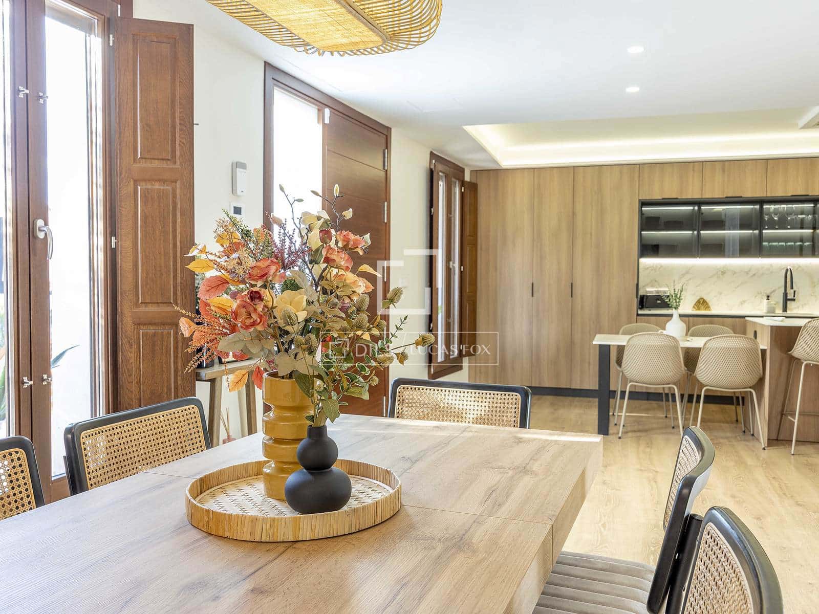 5 makuuhuone Huvila vuokrattavana paikassa Valencia kaupunki mukana uima-altaan 
autotalli - 5 500 € (Ref: 9635060)