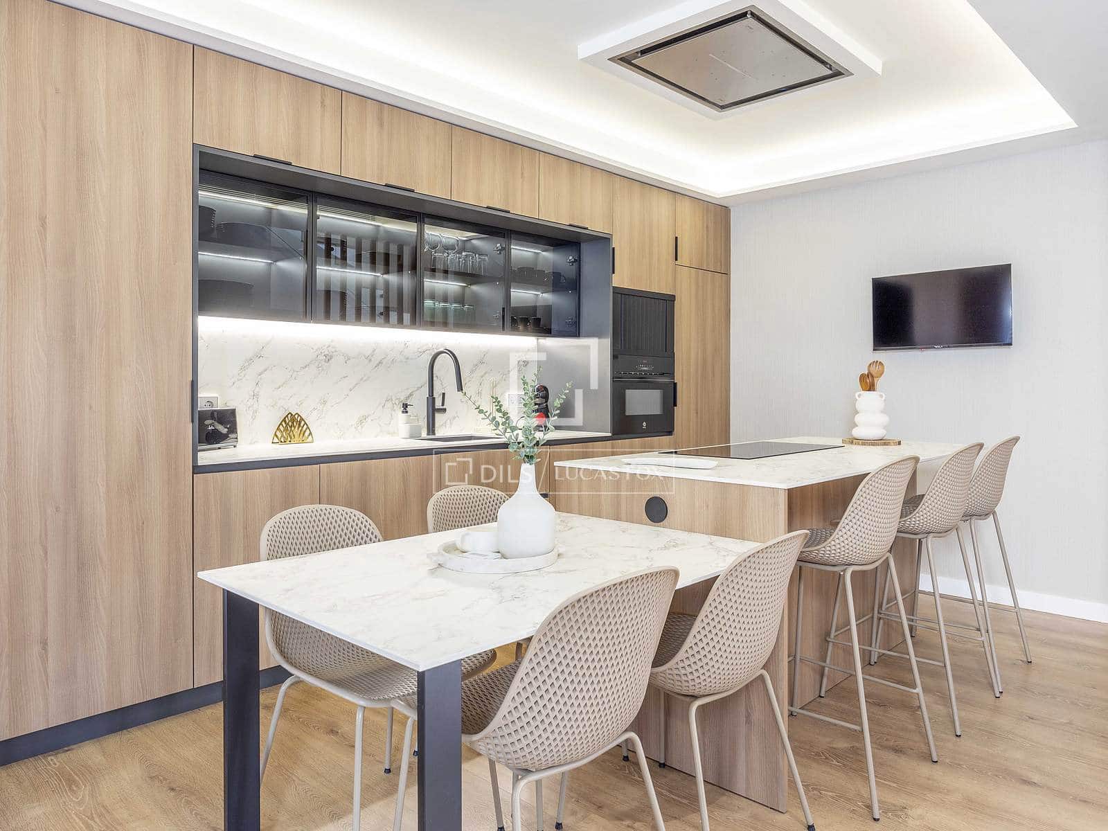 5 makuuhuone Huvila vuokrattavana paikassa Valencia kaupunki mukana uima-altaan 
autotalli - 5 500 € (Ref: 9635060)