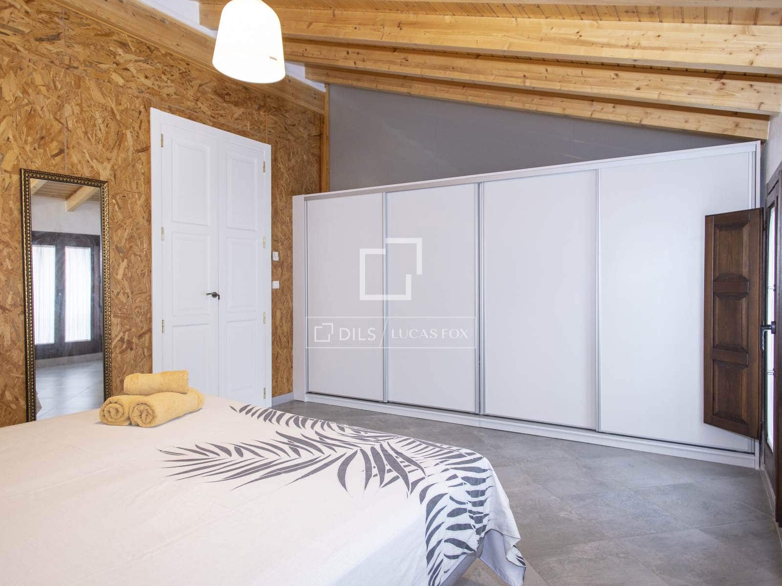 7 makuuhuone Kaupallinen myytävänä paikassa Pego mukana 
autotalli - 475 000 € (Ref: 9635062)