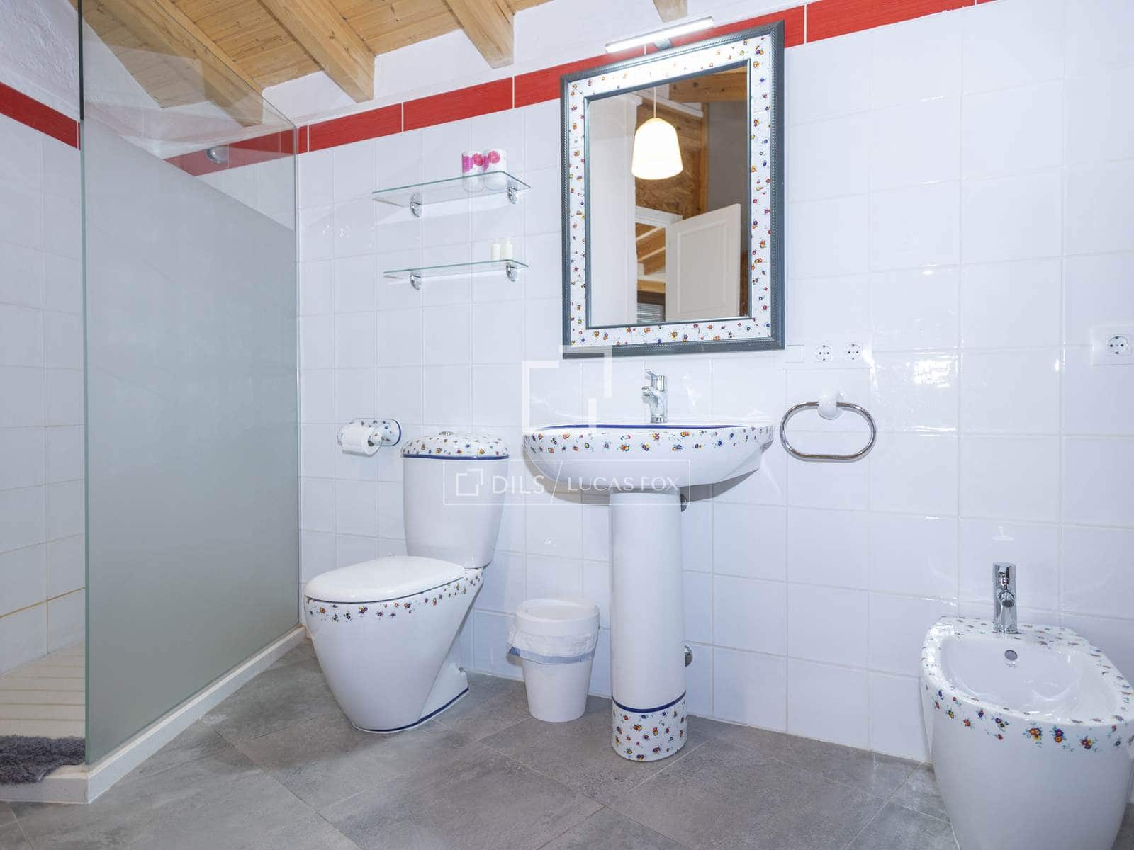 7 makuuhuone Kaupallinen myytävänä paikassa Pego mukana 
autotalli - 475 000 € (Ref: 9635062)