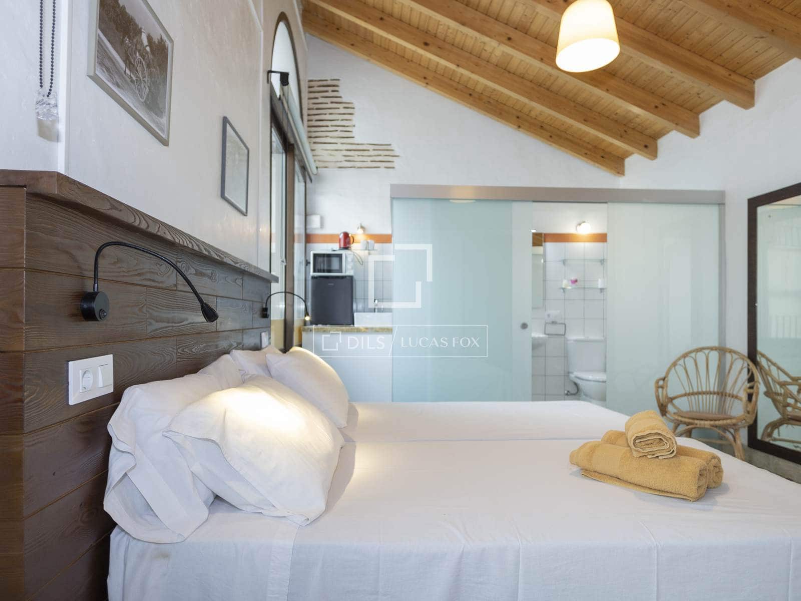 7 makuuhuone Kaupallinen myytävänä paikassa Pego mukana 
autotalli - 475 000 € (Ref: 9635062)