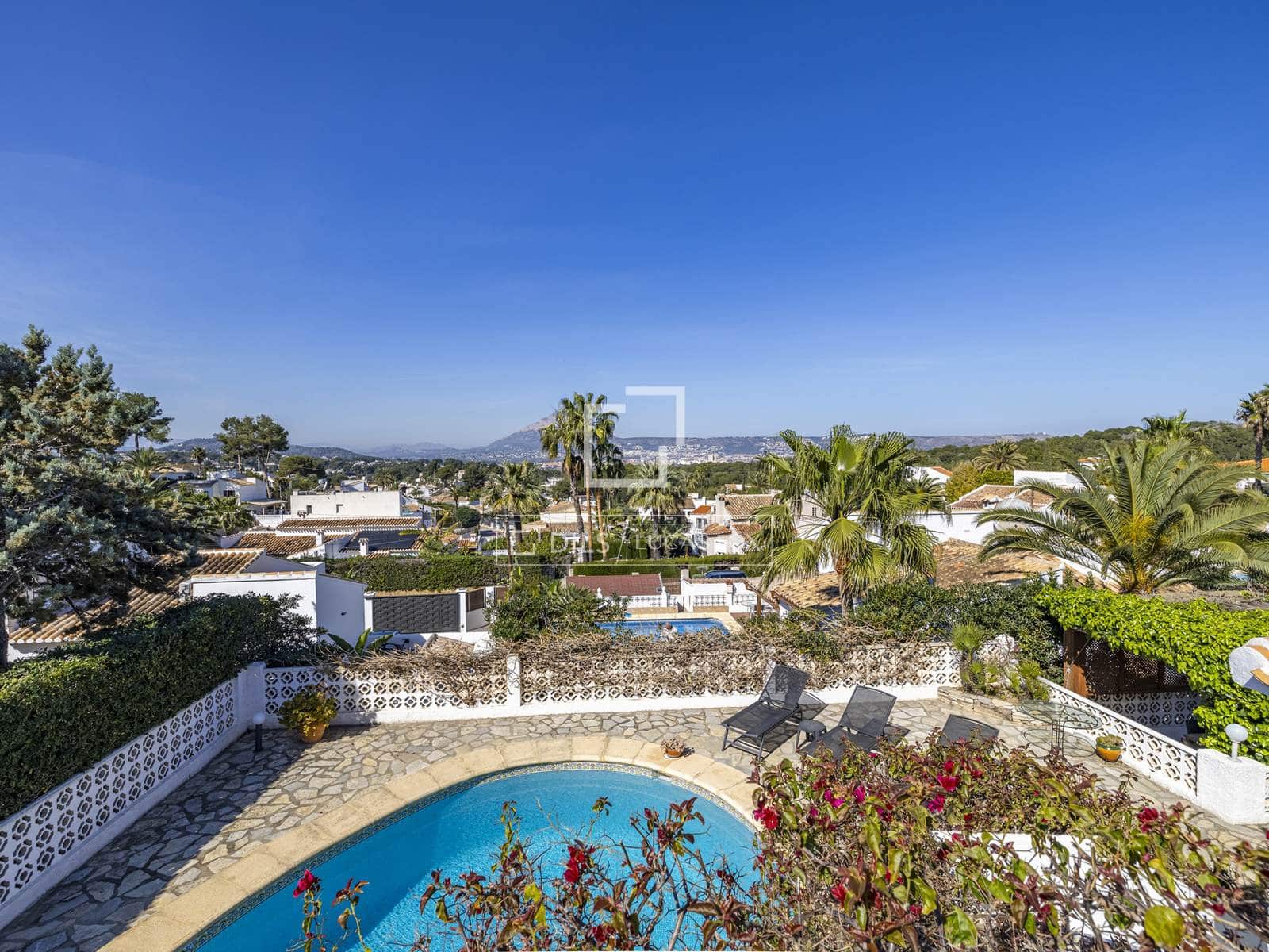 4 sovrum Villa till salu i Javea / Xabia med pool garage - 695 000 € (Ref: 9635065)