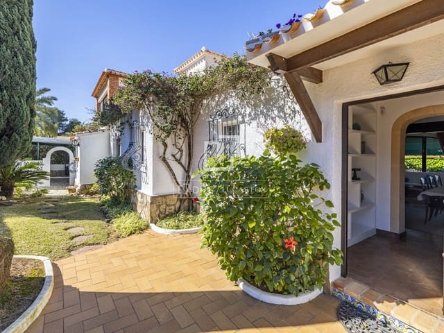 4 sovrum Villa till salu i Javea / Xàbia med pool garage - 695 000 € (Ref: 9635065)