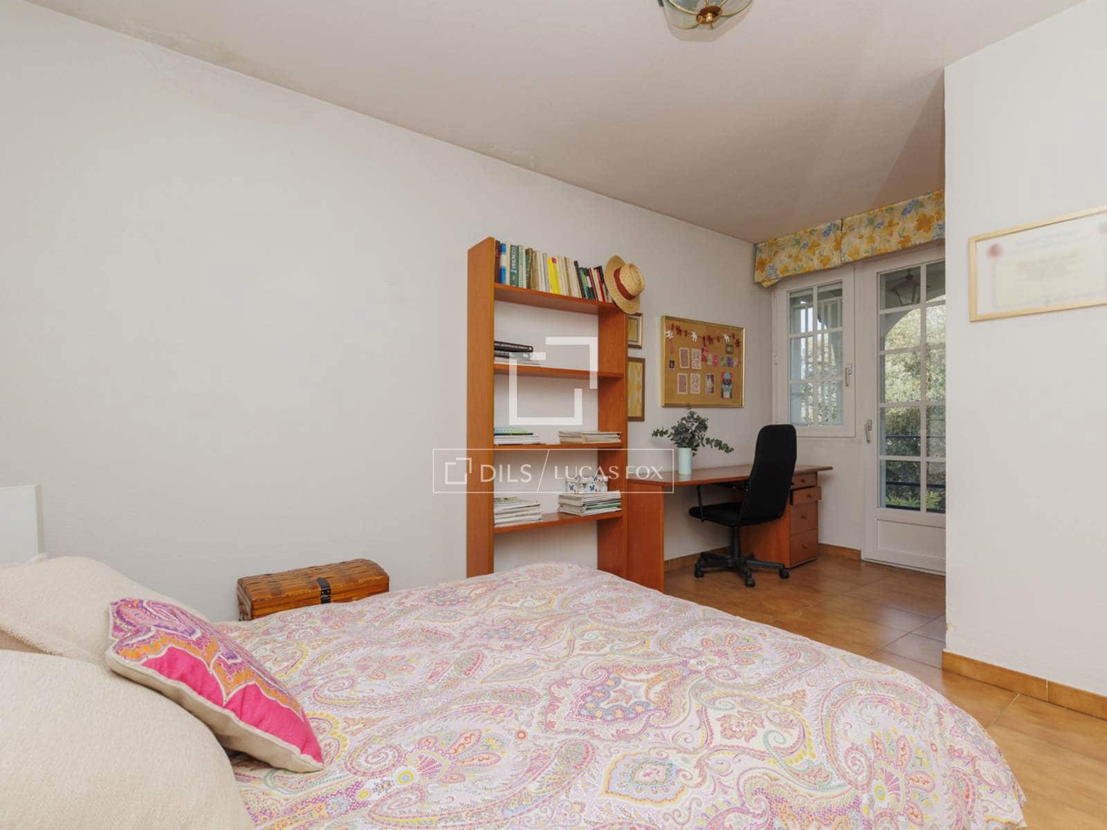 6 makuuhuone Huvila myytävänä paikassa Pozuelo de Alarcon mukana uima-altaan 
autotalli - 2 250 000 € (Ref: 9638877)