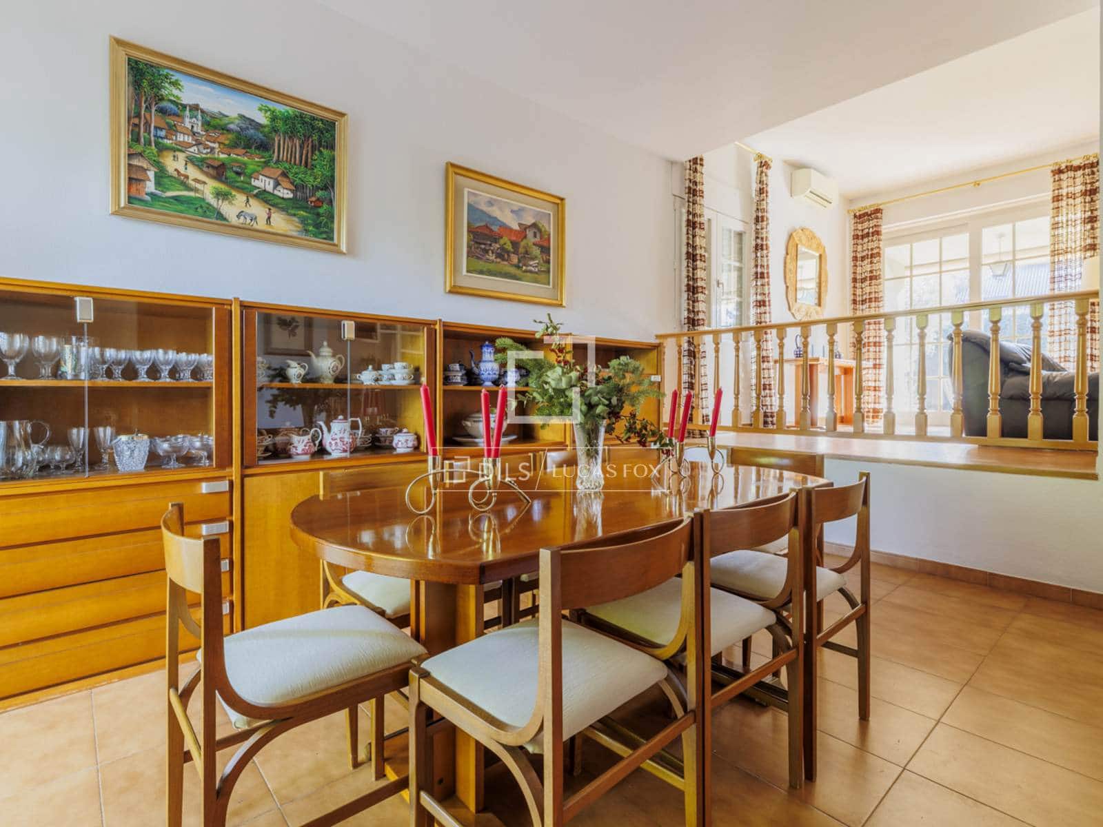 6 makuuhuone Huvila myytävänä paikassa Pozuelo de Alarcon mukana uima-altaan 
autotalli - 2 250 000 € (Ref: 9638877)