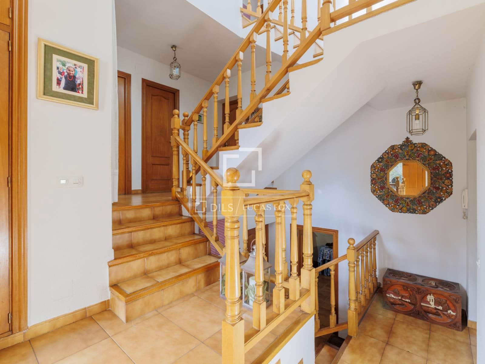 6 makuuhuone Huvila myytävänä paikassa Pozuelo de Alarcon mukana uima-altaan 
autotalli - 2 250 000 € (Ref: 9638877)