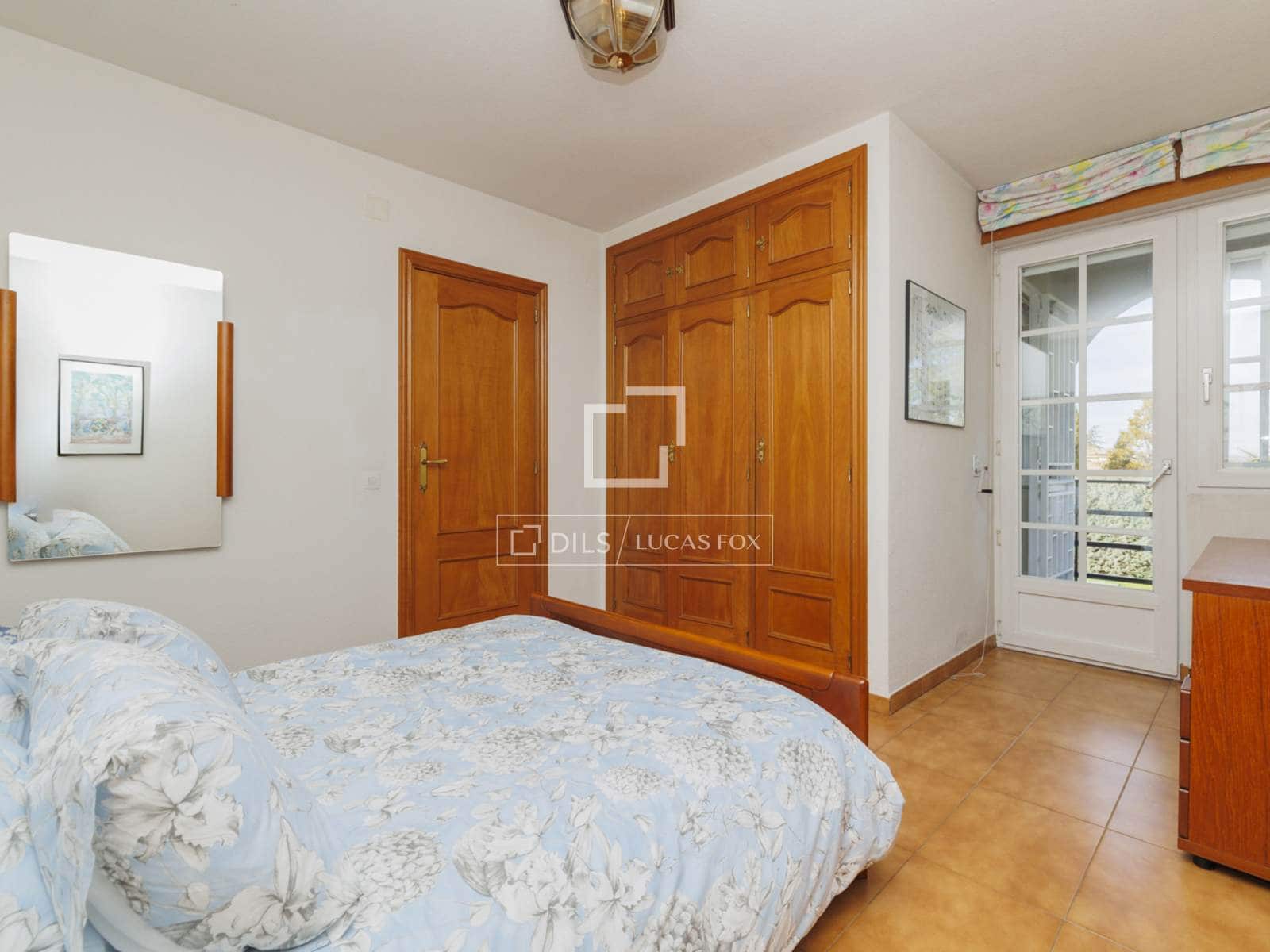 6 makuuhuone Huvila myytävänä paikassa Pozuelo de Alarcon mukana uima-altaan 
autotalli - 2 250 000 € (Ref: 9638877)