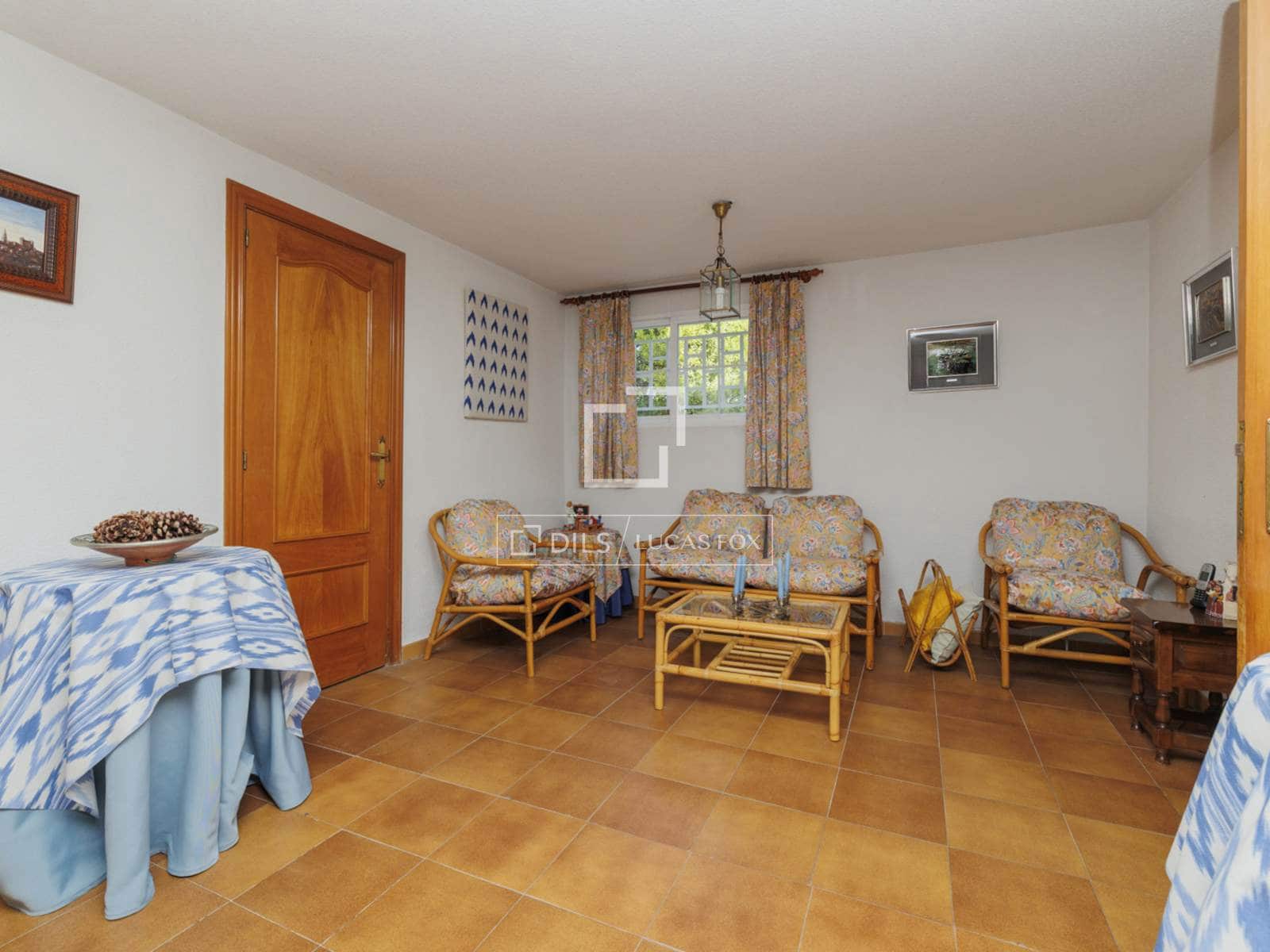 6 makuuhuone Huvila myytävänä paikassa Pozuelo de Alarcon mukana uima-altaan 
autotalli - 2 250 000 € (Ref: 9638877)