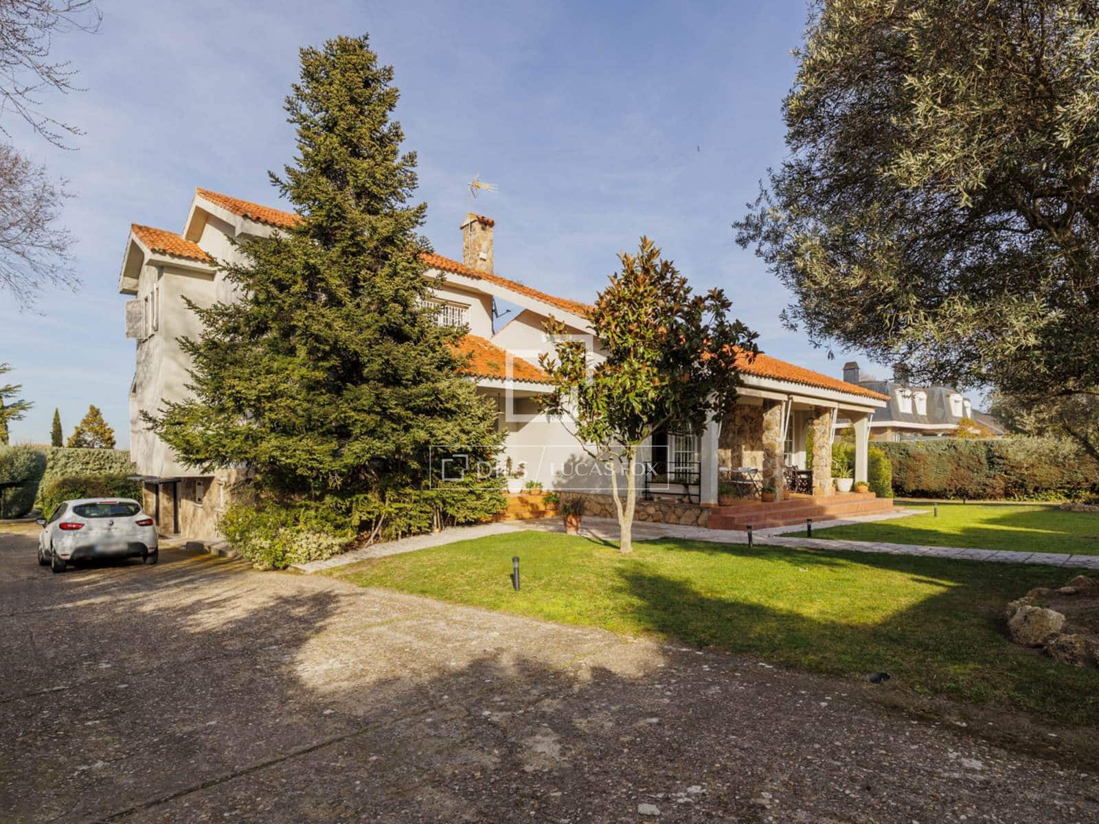 6 makuuhuone Huvila myytävänä paikassa Pozuelo de Alarcon mukana uima-altaan 
autotalli - 2 250 000 € (Ref: 9638877)