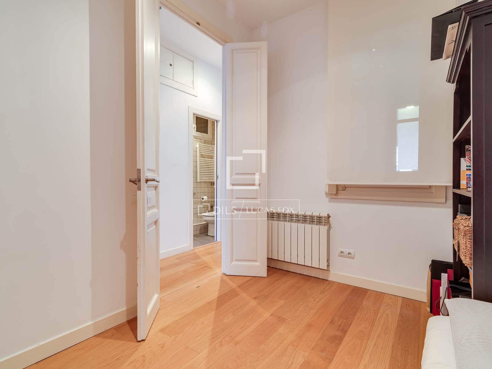 Appartement de 2 chambres à louer à Barcelone ville - 1 995 € (Ref: 9640941)