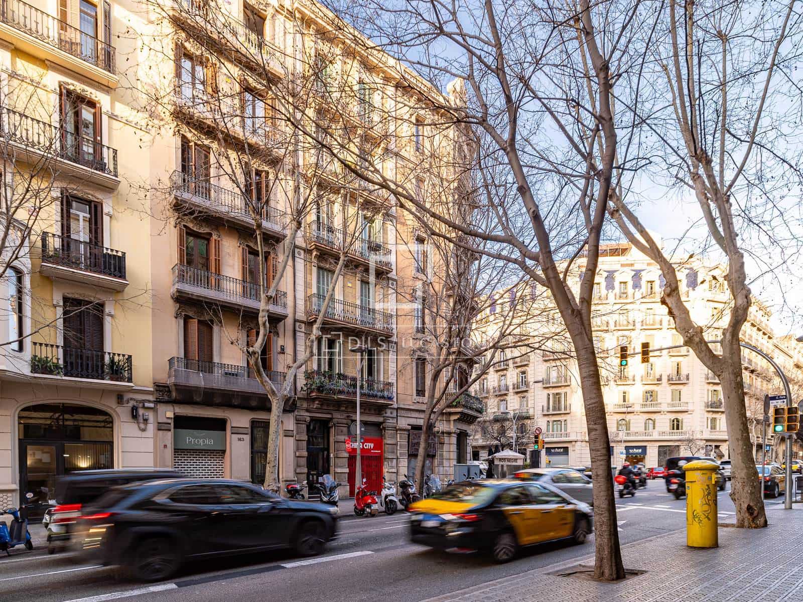 Appartement de 2 chambres à louer à Barcelone ville - 1 995 € (Ref: 9640941)