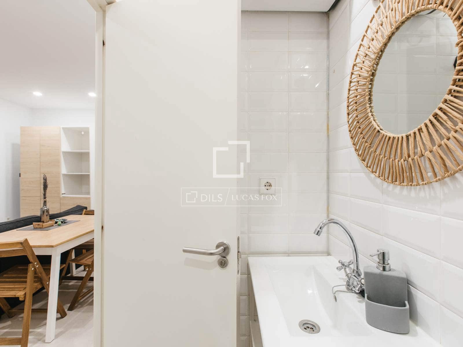 Lejlighed til leje i Madrid by - € 1.600 (Ref: 9640942)